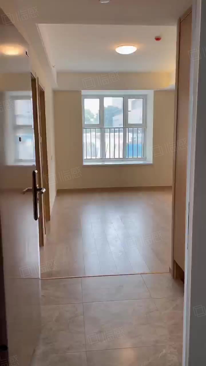 现房公寓精装修 高新区清盘特惠,济南历下康虹路中垠广场写字楼出售