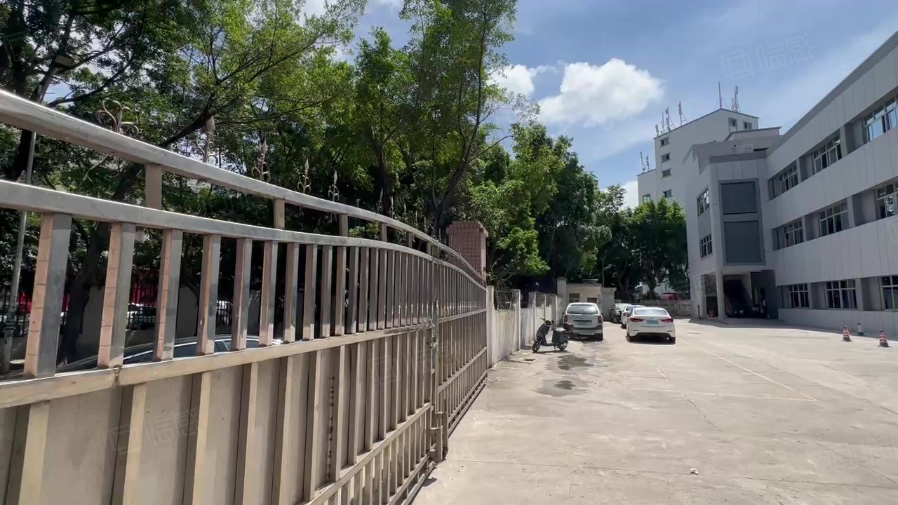 辅城坳工业区独院3600平建面原房东厂房出租可环评,深圳龙岗平湖厂房