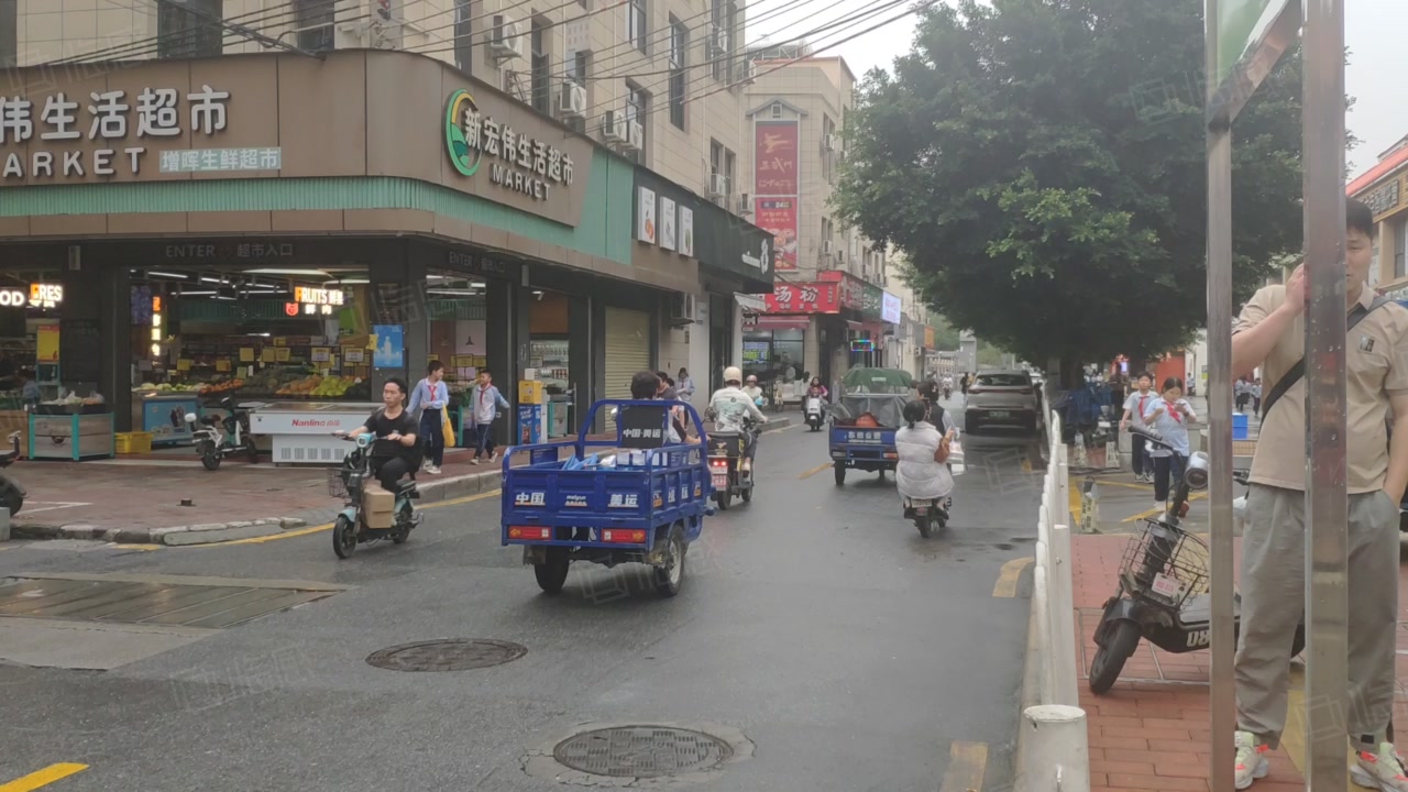 91km地铁5号线b珠村距离1.01km地铁13号线二期c三溪距离1.
