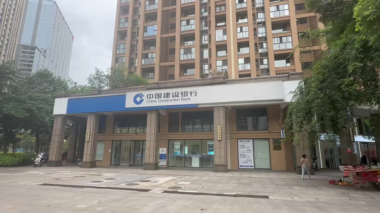 (出售) 急售大面转角铺   双开间28米展示面 年化6.