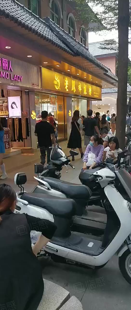 【10图】龙洞步行街人流旺区域随便过来考察十几万大学生体量,广州