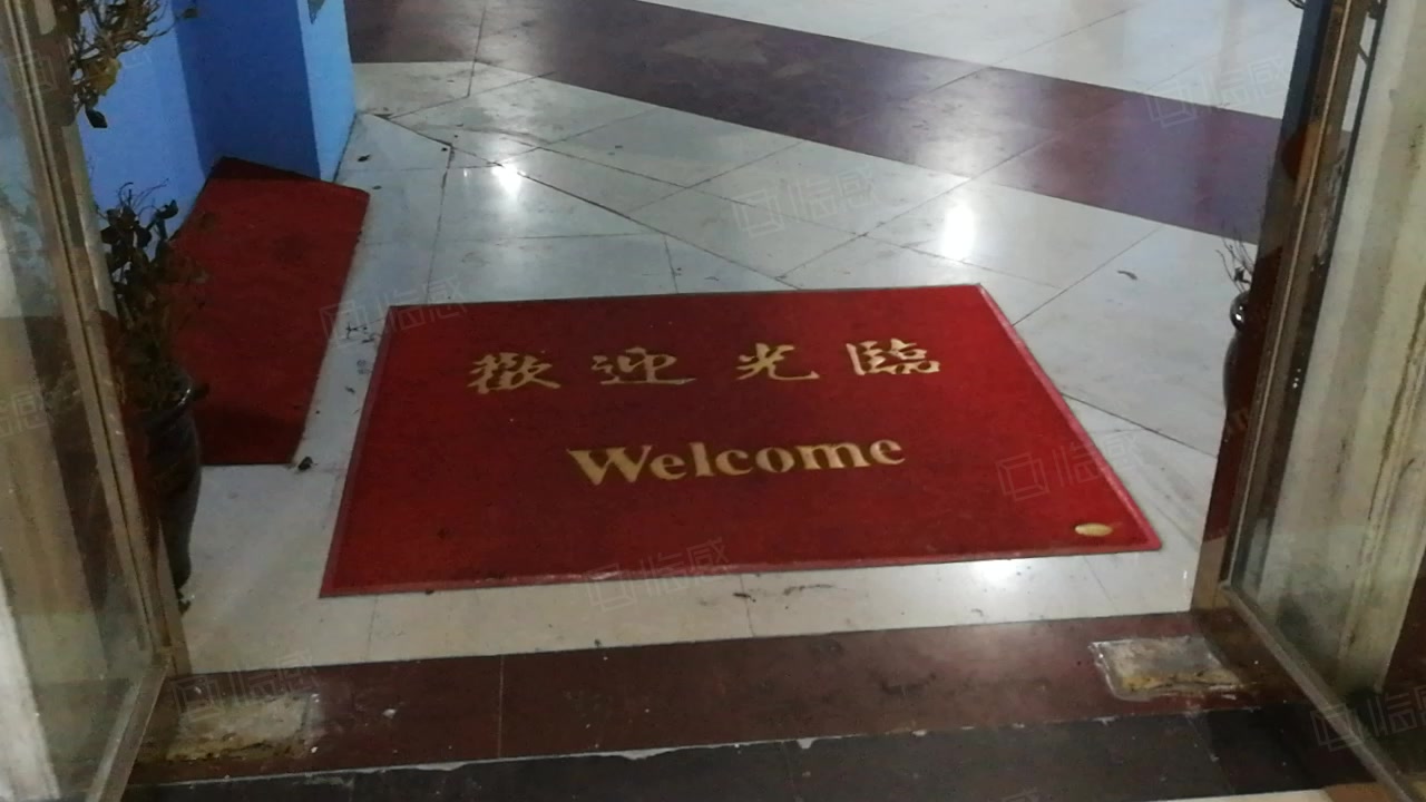 汽车西站旁临街2楼直租 353平米 精装修 带部分办公家具,衡阳蒸湘蒸湘