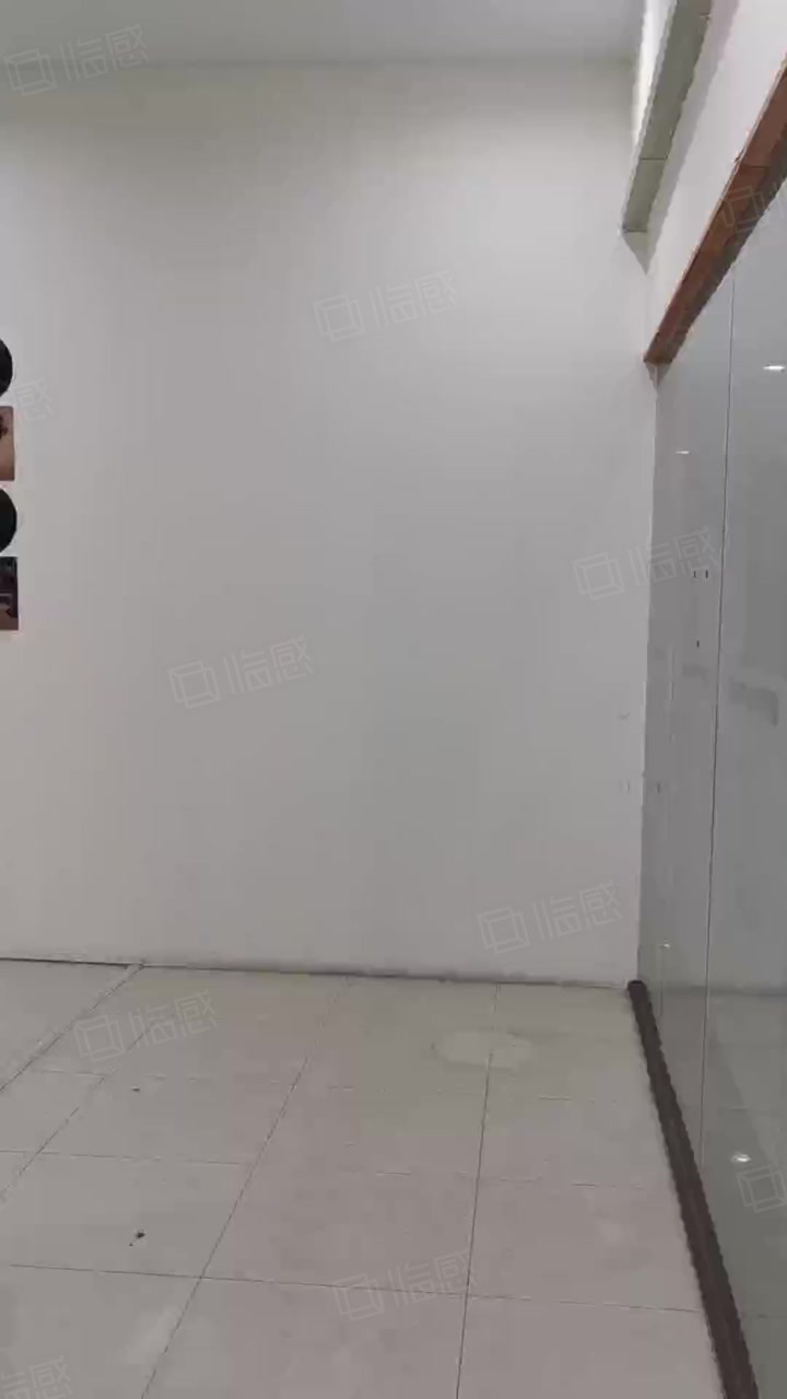 精装修办公室出租免费车位房东一手合同