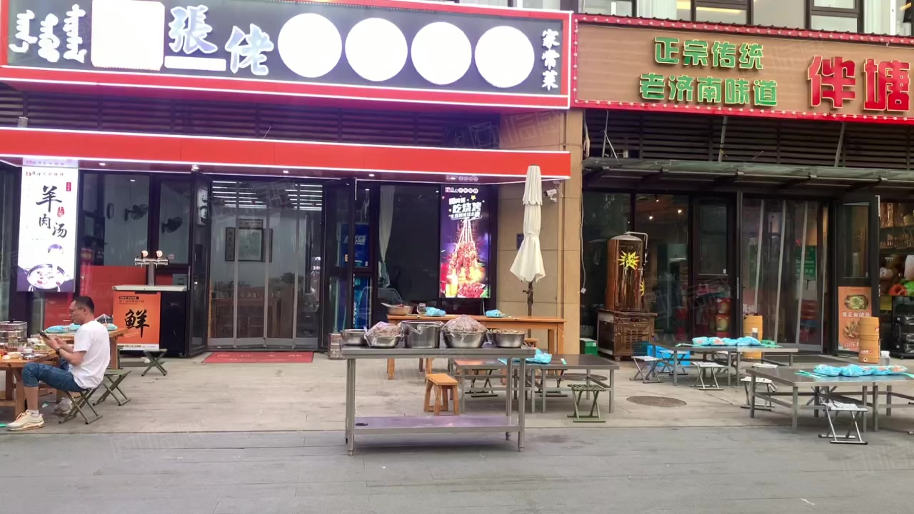 现房商铺!沿街!门口可以外摆!可以停车!西客站
