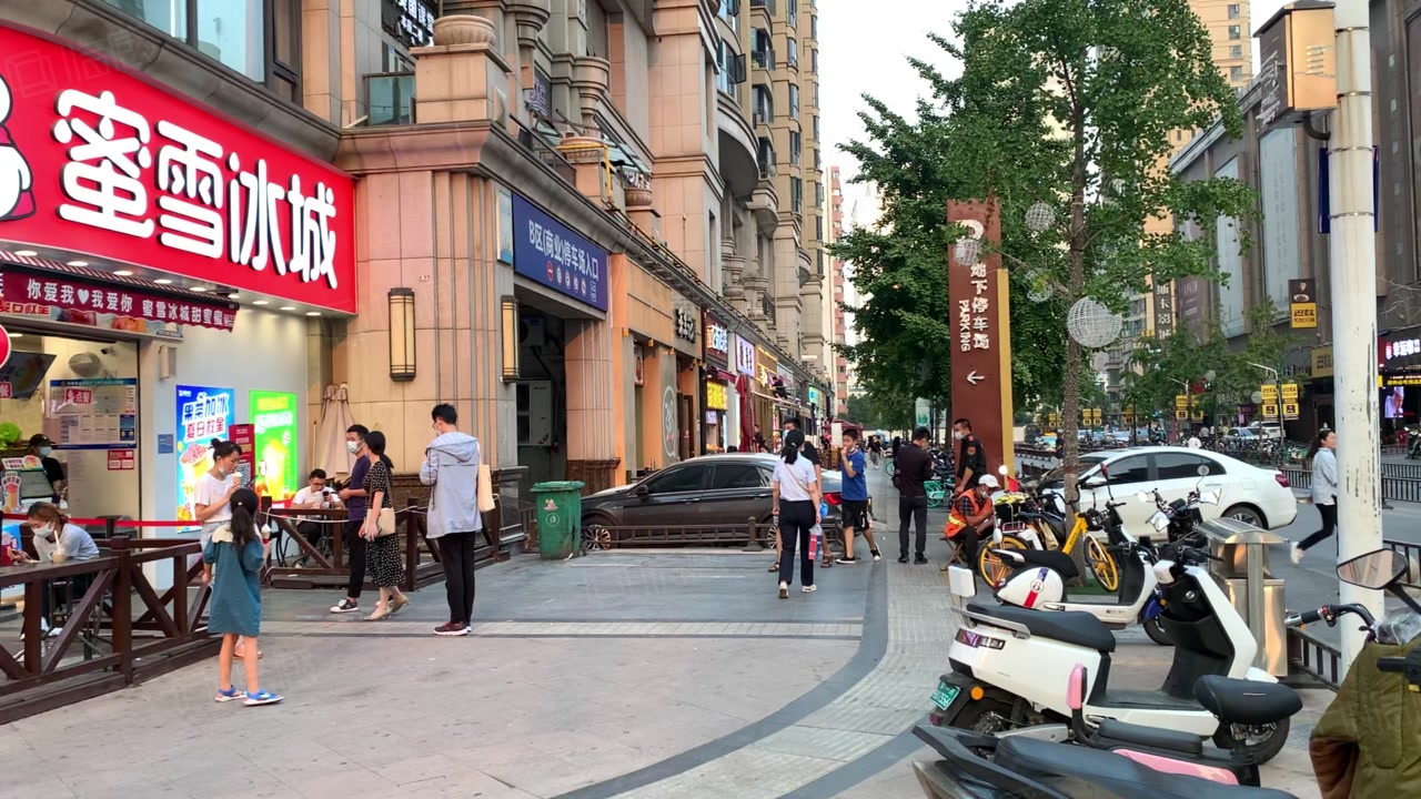 10米门头 十字路核心位置 无税,郑州金水曼哈顿曼哈顿商业广场(商业)