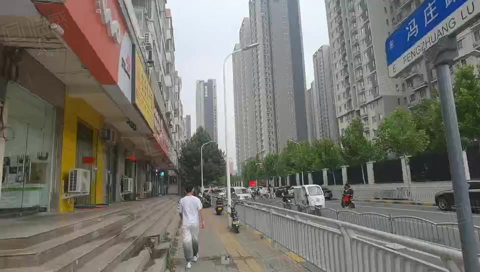 金一环 海滩寺地铁口 单价1.27万 小区出入口间