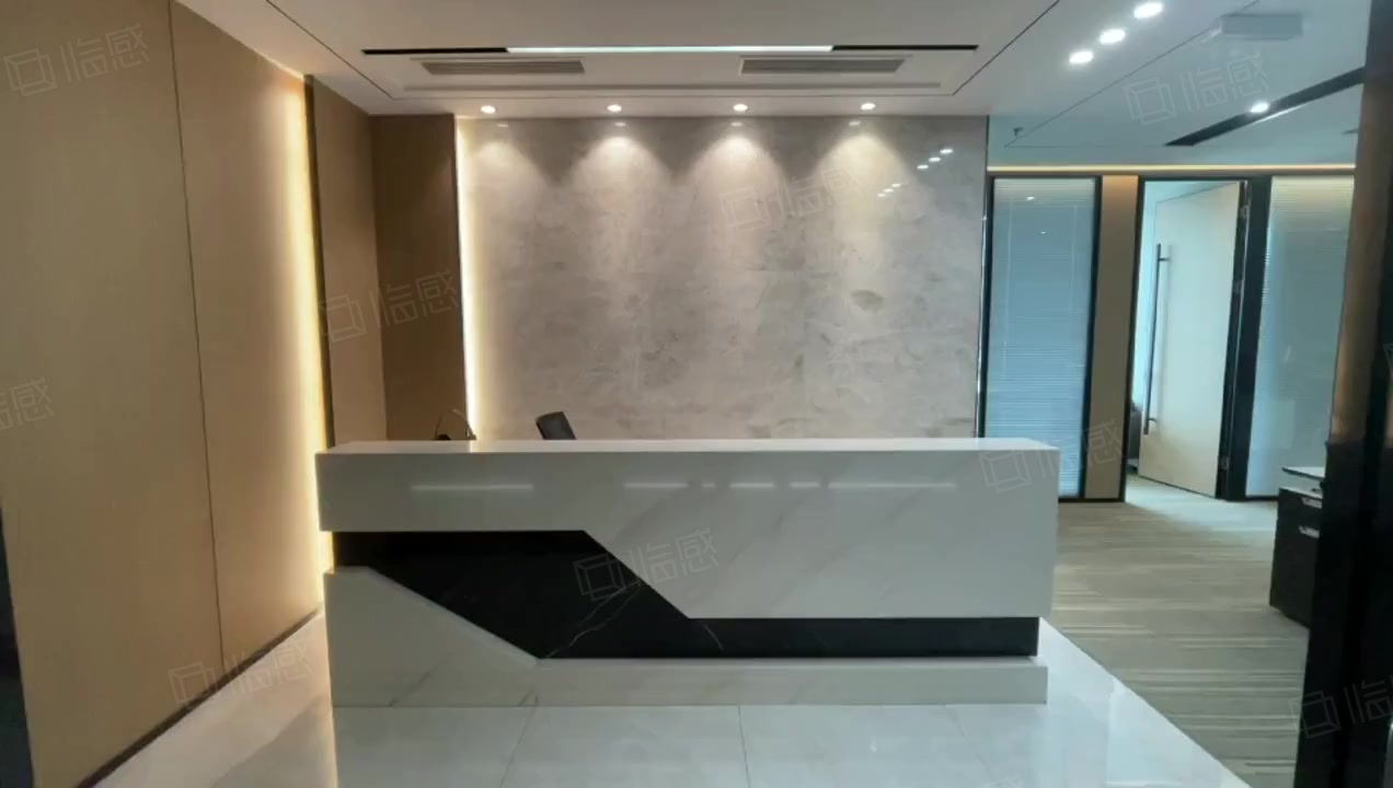 凤凰大厦168平一口价12000包物业!