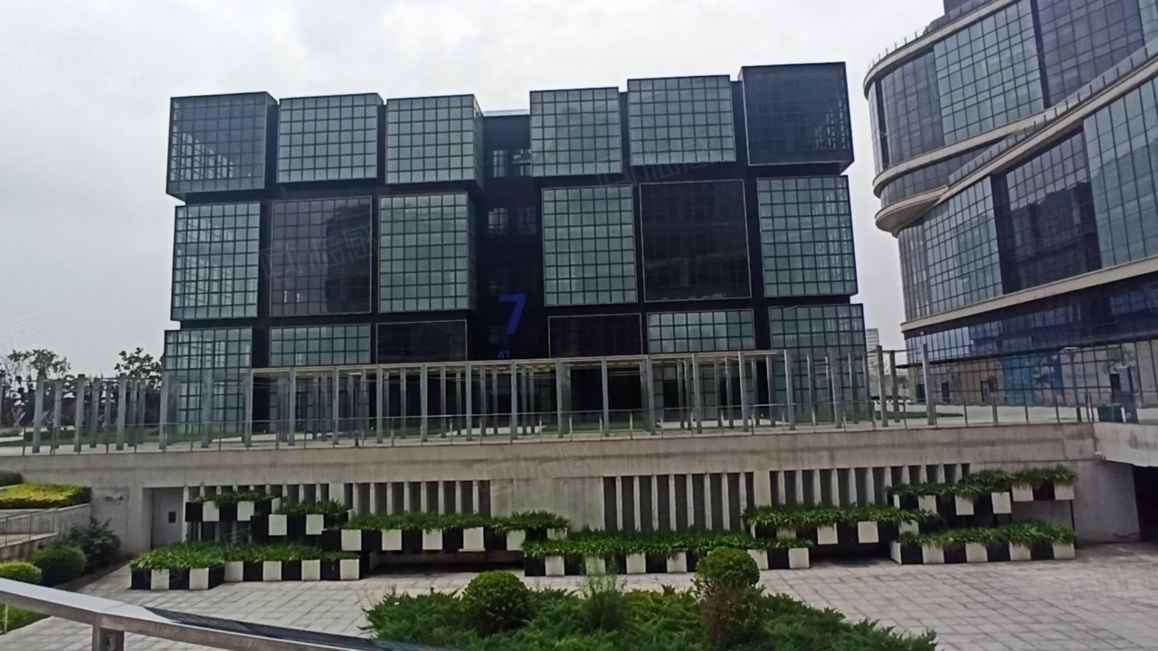 【21图】开发商直售 研发性厂房 花园式办公 停车方便,天津西青大寺