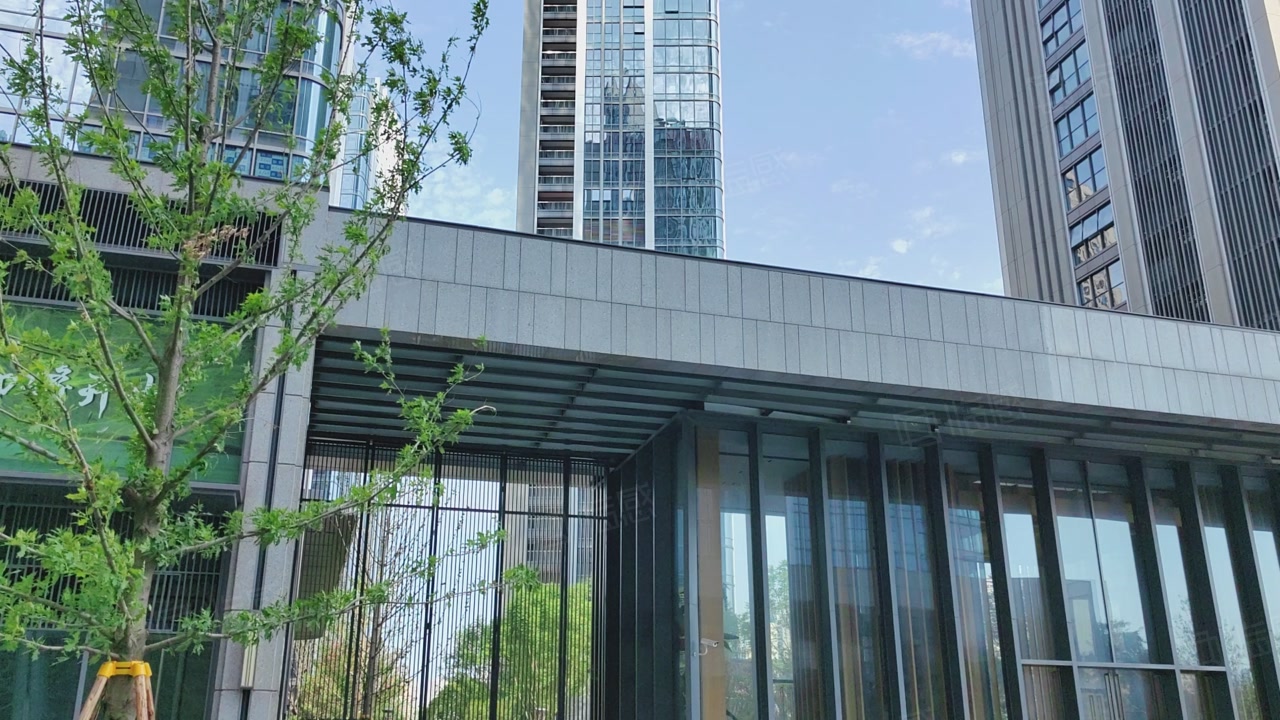 【10图】渝中重庆天地高端写字楼和住宅 小区出入口 门头5米 业态不限