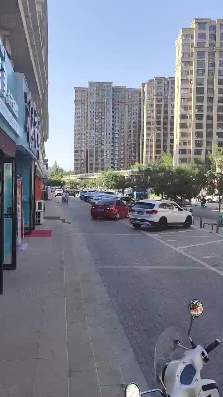 【14图】绿地凤凰城独立137平米商铺底价清盘,银川金凤新城绿地凤凰城