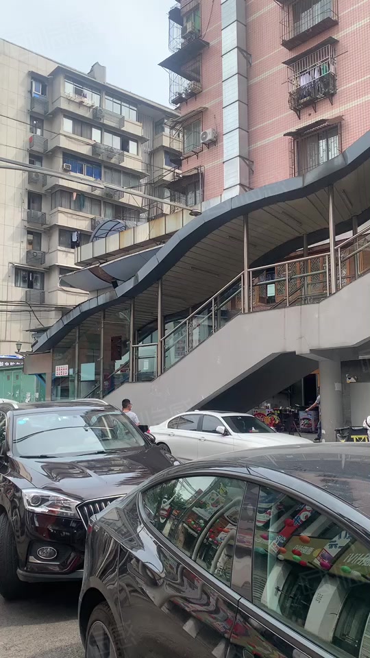 出租门面出租江汉路循礼门商业街底商房东直租价格优惠