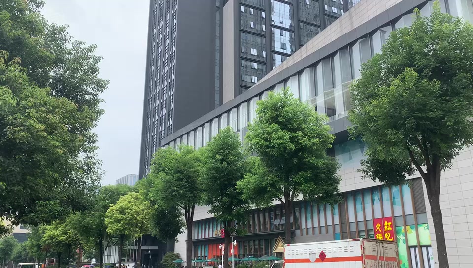 青羊工业园厂区居民配套,全天人流带外摆~,成都青羊外光华英国风情