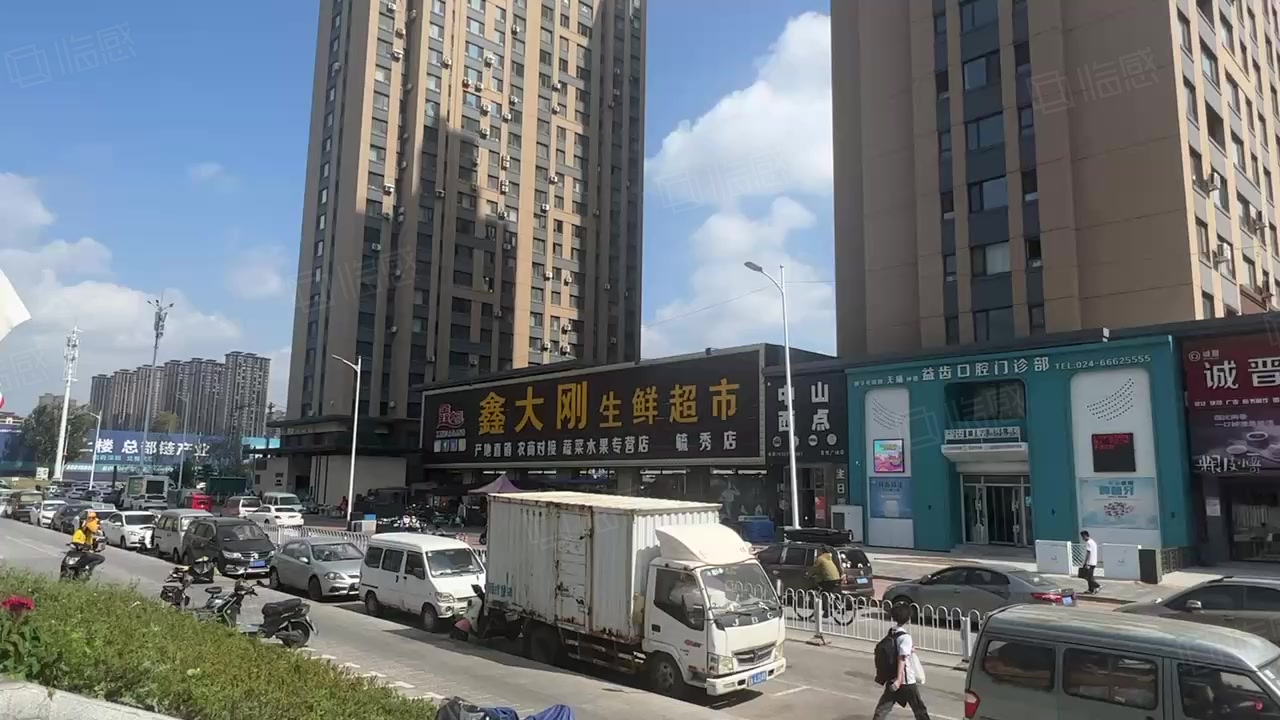 【10图】急售 沈北吾悦广场 使用面120平240万可议 业态嗷嗷好!
