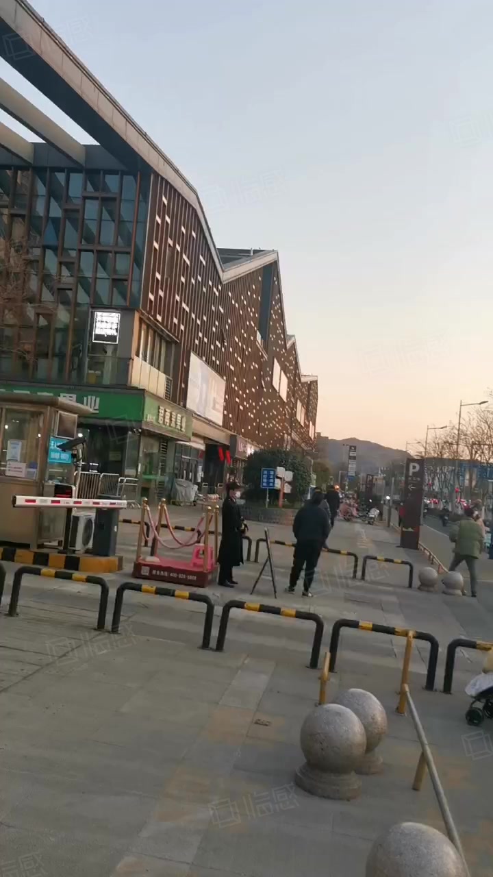 马涧商业街沿街48平餐饮店出租,外来人口密集区,适合各种业态,苏州