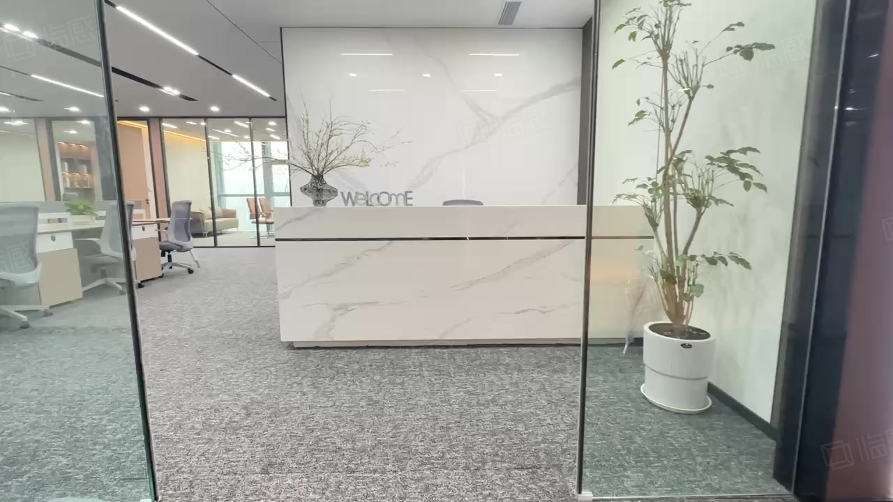 【13图】电梯口 现房看江 首租 特价江北嘴大剧院国金中心旁力帆中心