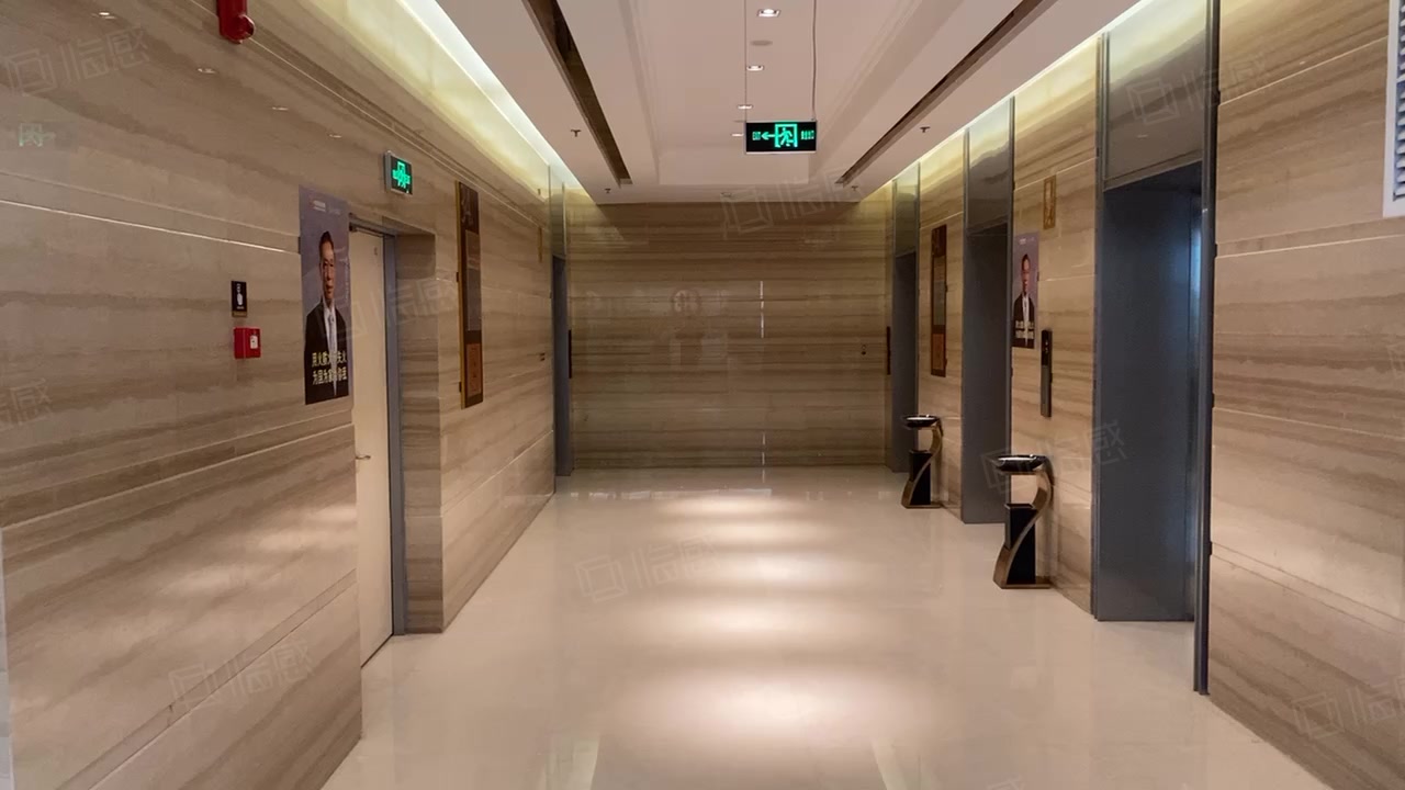 【13图】翠林大厦550平 轻奢豪装 超大业务区 正对电梯口看江,南昌