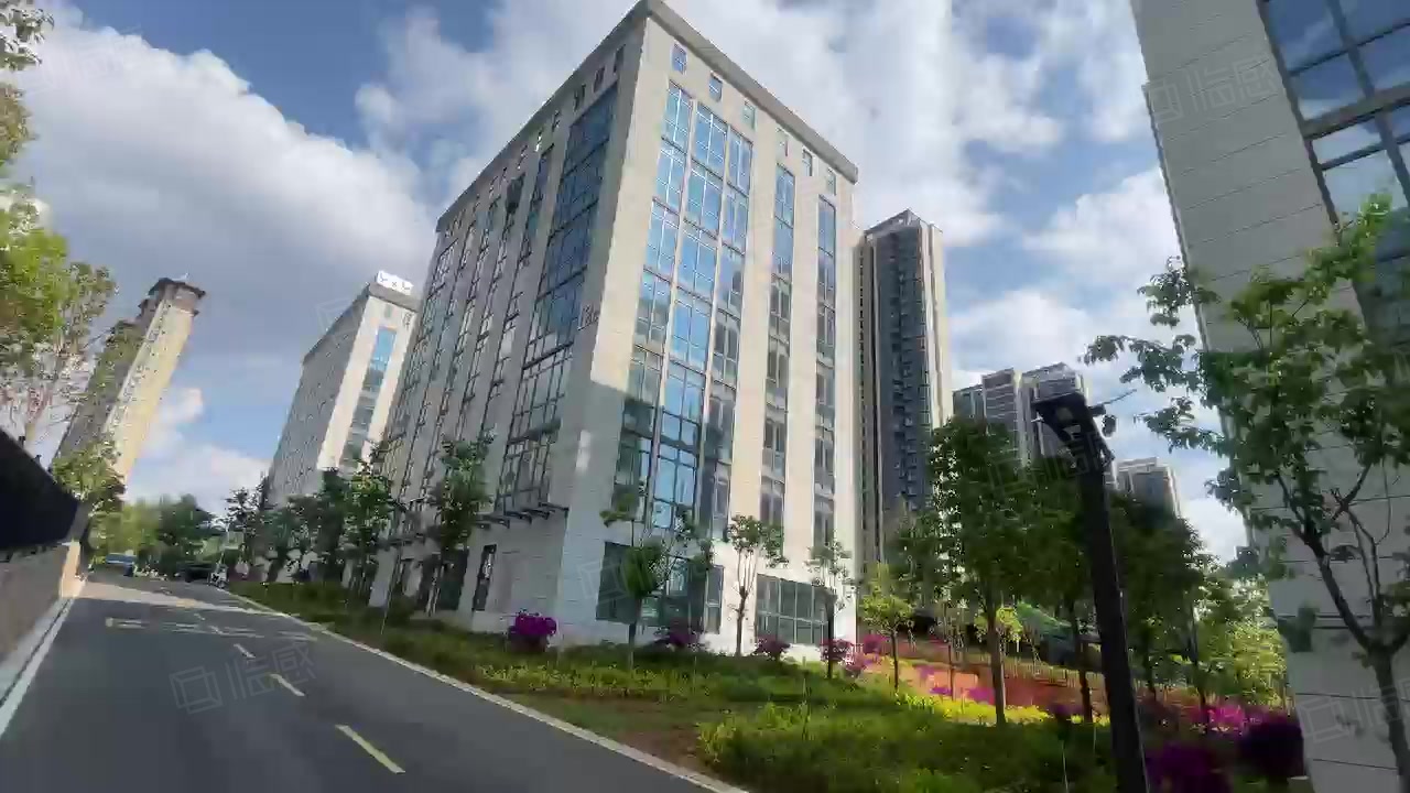 (出售) 昆明经开区独栋物业出售     赠送500平米花园