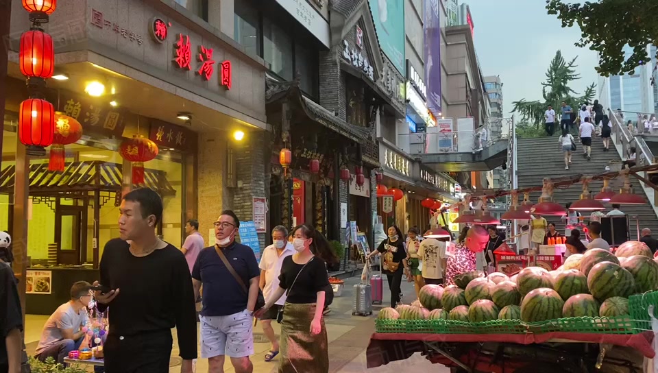 水电气三通 双小区门口间 毗临地铁口,成都金牛马鞍路恒大曹家巷广场