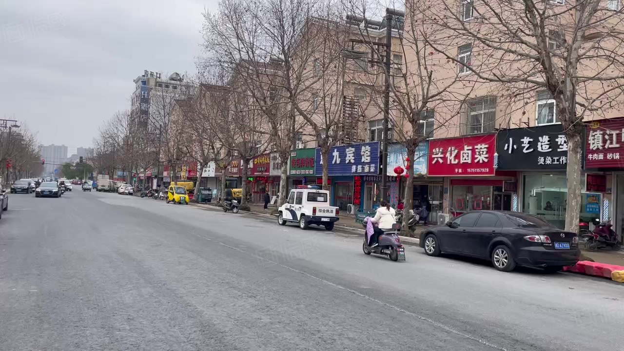 【11图】永吉路 210万包大税 151平方正好铺 有租约 靠近大门口,泰州