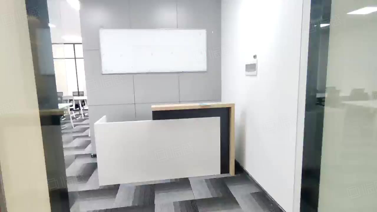 【11图】特价出租 佳园路地铁口 光谷国际商会 海达广场 精装写字楼