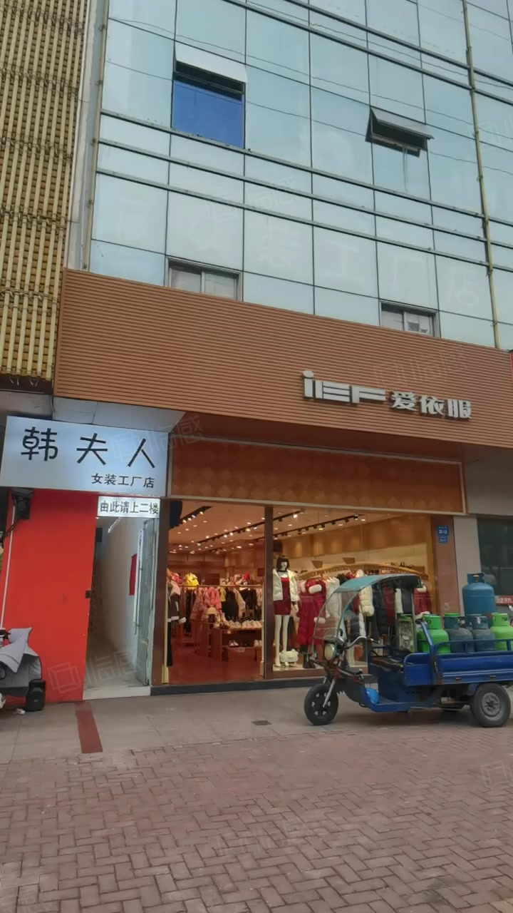 淘宝城沿街旺铺!租金38万带租约出售!位置好人流量多