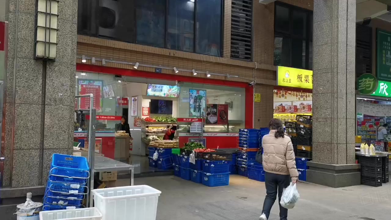 【15图】天府三街小区门口商铺转让 美容养生,成都高新区大源保利香雪