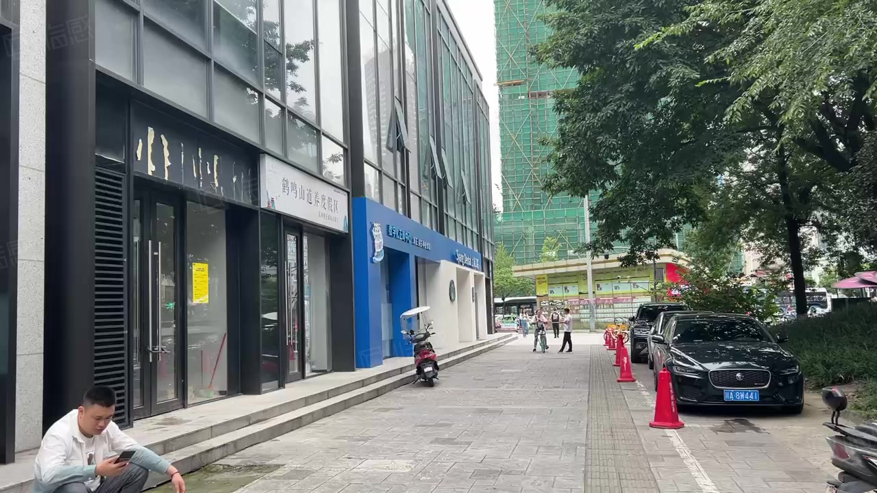 【11图】青羊区顺城大街顺城岛商铺 特价出租,成都青羊顺城街侠客岛里