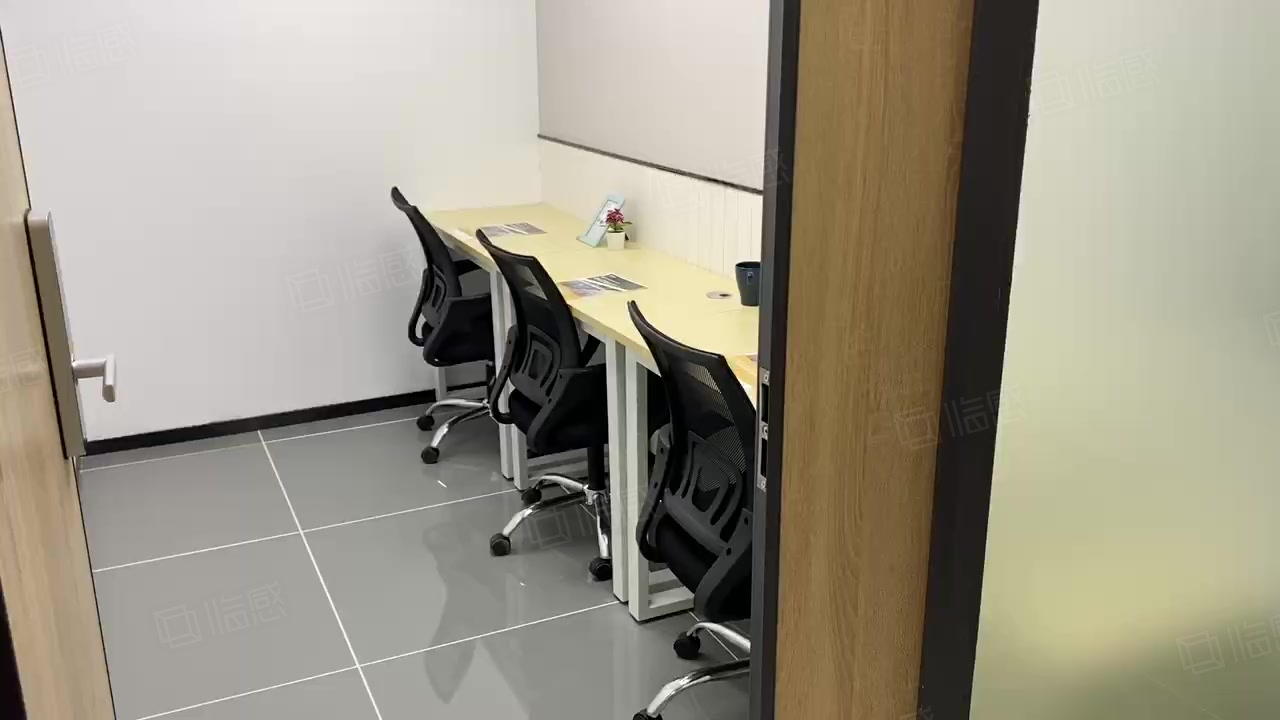 (出租) 虹口大宁商圈 联合办公独立3人间 人均600起 实体注册公司