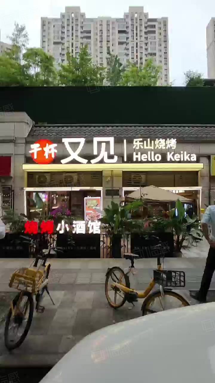 (出售) 真实在售!临街烧烤店,100平外摆,16米展示面,一个月下证